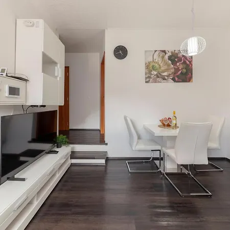 Apartment Cadys